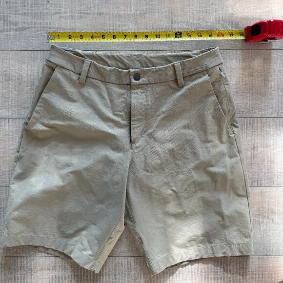 Lululemon ABC Chino Shorts Size 32 - Picture 2 of 4
